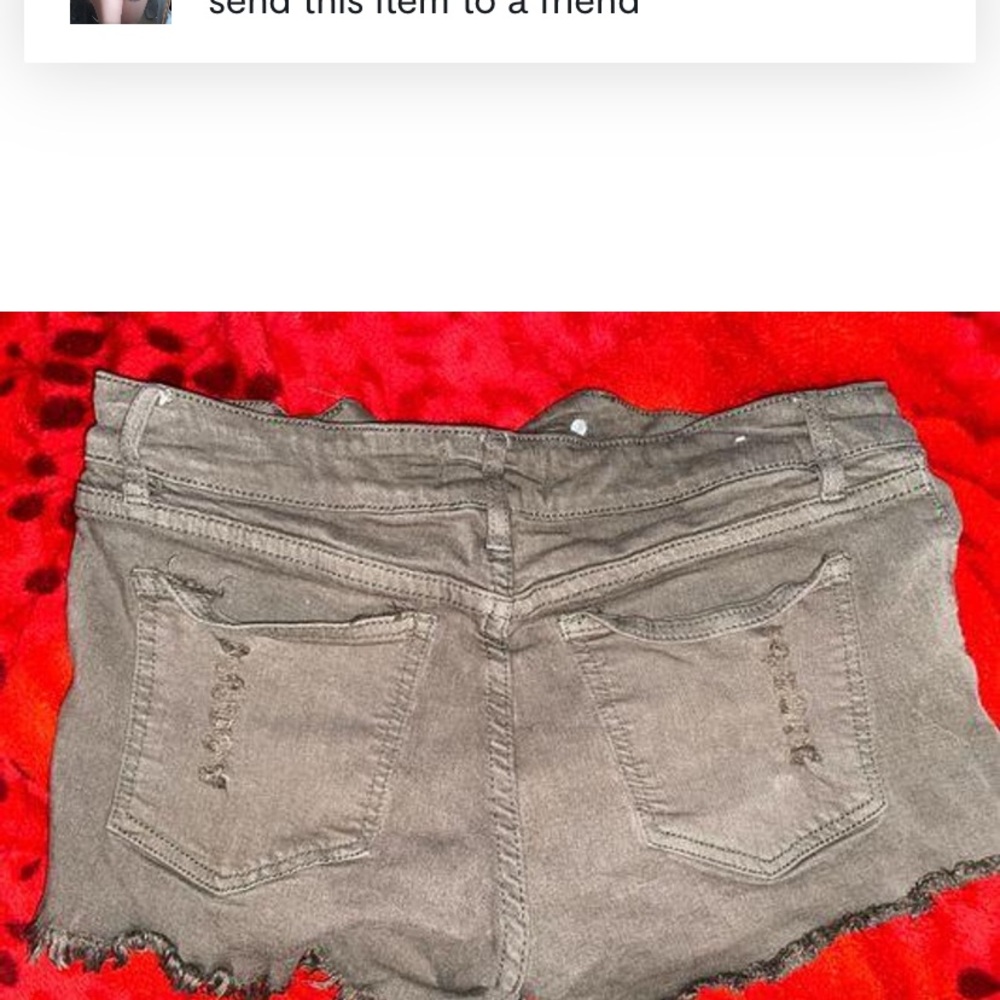 Comfy green shorts - Picture 6 of 6